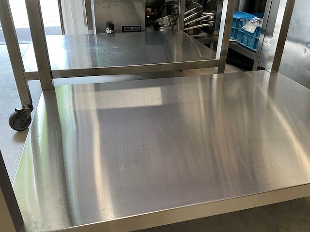 Werktafels rvs horeca met en zonder wielen (4x) - afbeelding 4 van  6