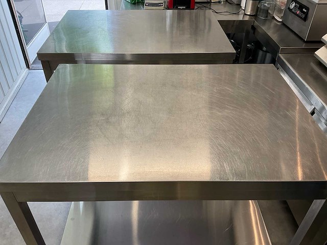 Werktafels rvs horeca met en zonder wielen (4x) - afbeelding 3 van  6