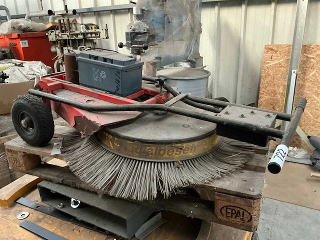 Westermanns radialbesen elektrische borstelmachine - afbeelding 1 van  6