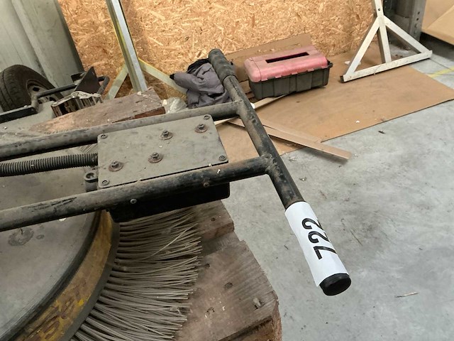 Westermanns radialbesen elektrische borstelmachine - afbeelding 4 van  6