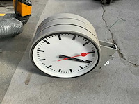 Westerstand dubbelzijdige stationsklok - afbeelding 5 van  5