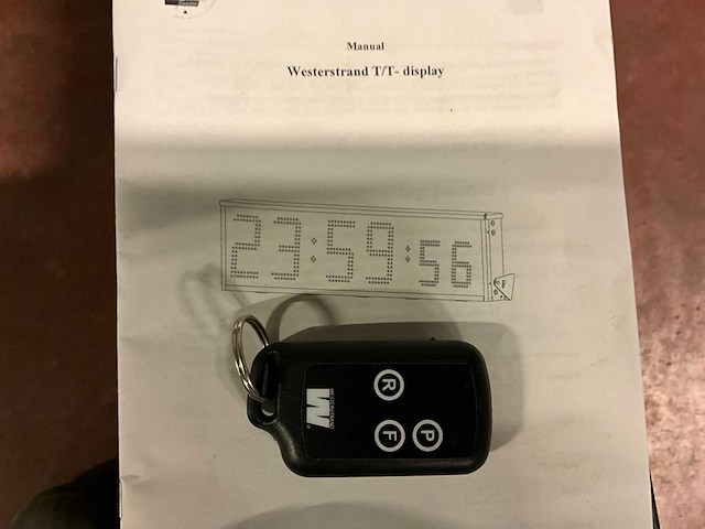 Westerstrand dubbelzijdige arena klok - afbeelding 2 van  2