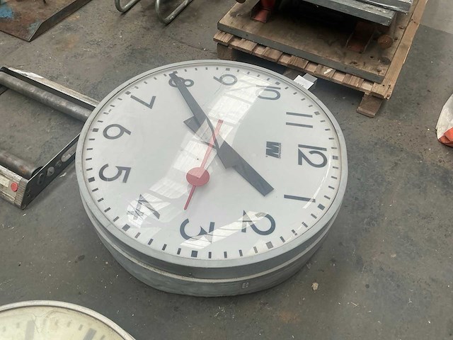 Westerstrand dubbelzijdige stationsklok - afbeelding 2 van  5