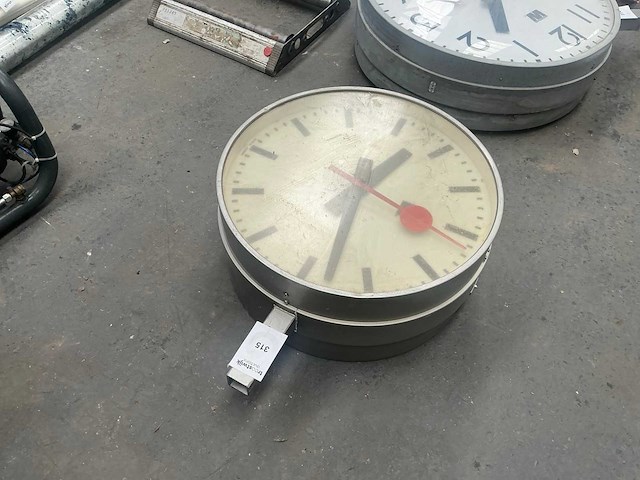 Westerstrand dubbelzijdige stationsklok - afbeelding 2 van  3