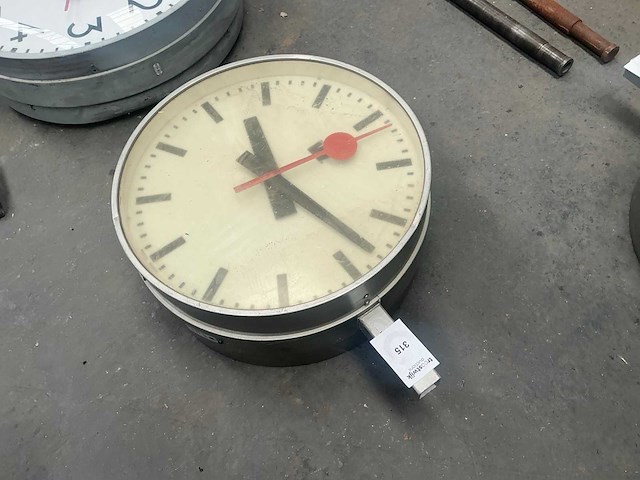 Westerstrand dubbelzijdige stationsklok - afbeelding 3 van  3