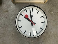 Westerstrand ronde stationsklok - afbeelding 2 van  4