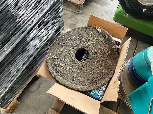 Wetrok servomatic 43 k vloerschrobmachine - afbeelding 2 van  13