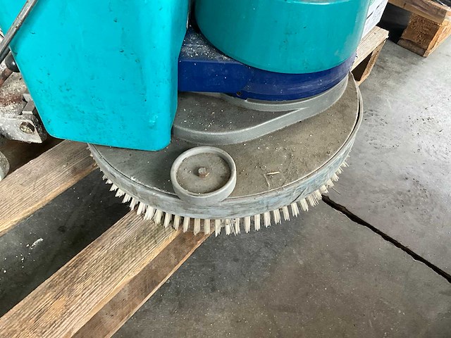 Wetrok servomatic 43 k vloerschrobmachine - afbeelding 12 van  13