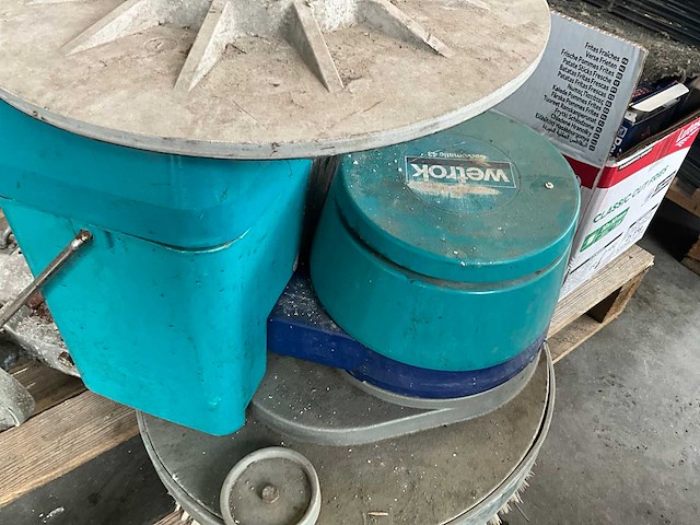 Wetrok servomatic 43 k vloerschrobmachine - afbeelding 9 van  13