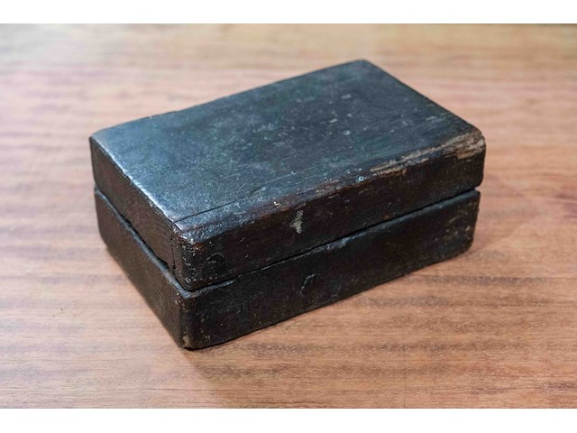 Wetsteen in houten doosje - afbeelding 1 van  2