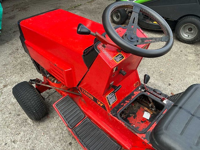Wheel horse 1120 minitractor - afbeelding 10 van  10