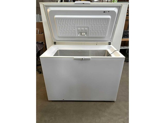 Whirlpool - whe22333 - diepvrieskist - vriezer - afbeelding 2 van  7