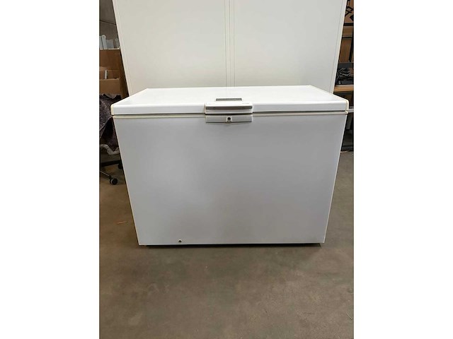 Whirlpool - whe22333 - diepvrieskist - vriezer - afbeelding 3 van  7