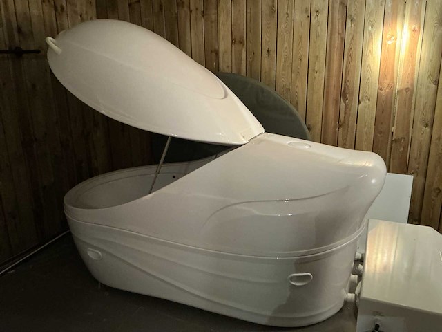 Whirlpool floating tank - afbeelding 1 van  12