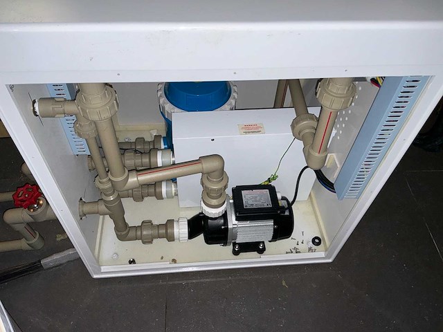 Whirlpool floating tank - afbeelding 8 van  12