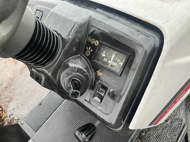 White lr130 zitmaaier - afbeelding 2 van  15