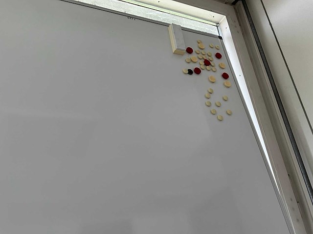 Whiteboard 120x180 + kapstok - afbeelding 1 van  2