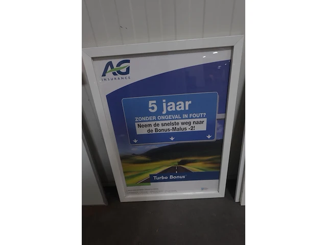 Whiteboard & 4x kader - afbeelding 6 van  6