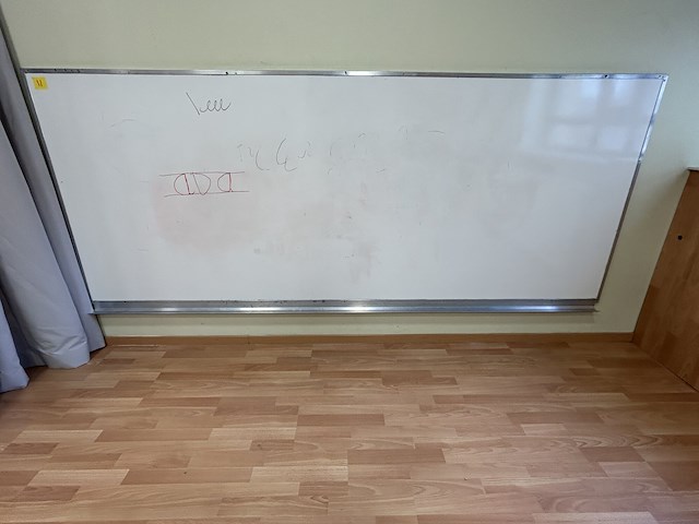 Whiteboard met frame 300x125cm - afbeelding 1 van  1
