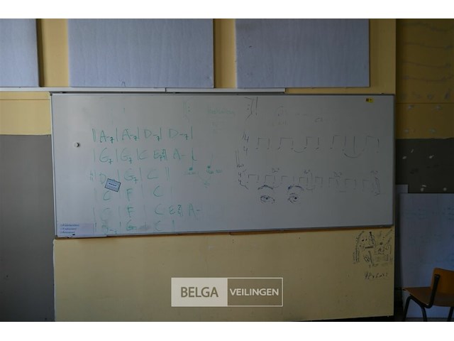 Whiteboard - afbeelding 2 van  3