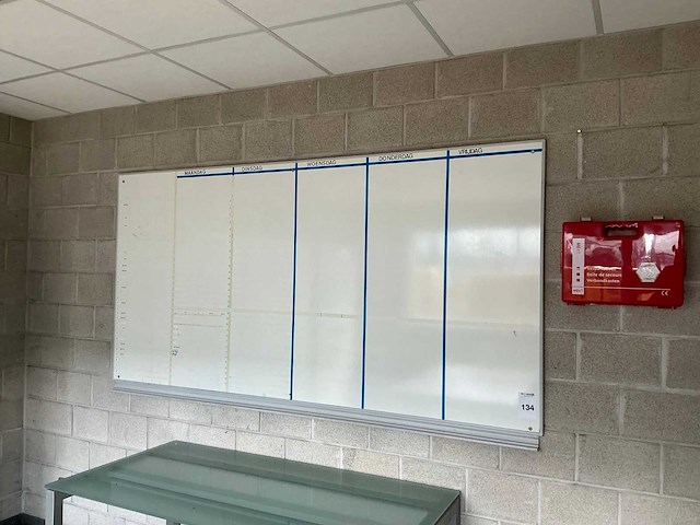 Whiteboard - afbeelding 1 van  4