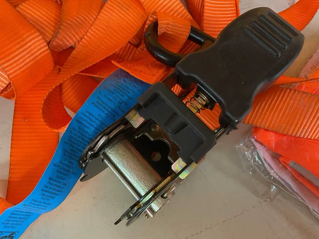 Wiel sleutel en snelspan riem en vestje - afbeelding 3 van  6