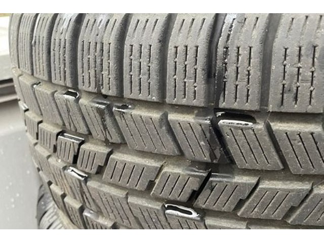 Wielen 4 stuks pirelli - afbeelding 4 van  5