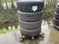 Wielen 4 stuks waaronder michelin en vredestein - afbeelding 1 van  3