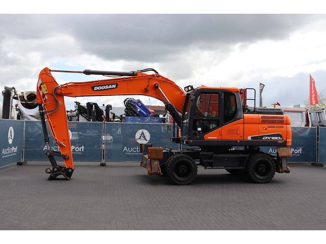 Wielgraafmachine doosan dx190w-5 diesel 129kw 2021 - afbeelding 1 van  1