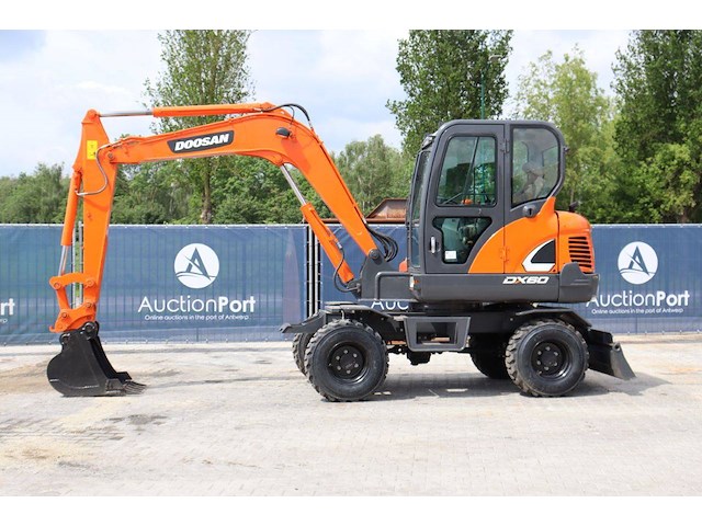 Wielgraafmachine doosan dx60wn diesel 39kw 2020 - afbeelding 1 van  1
