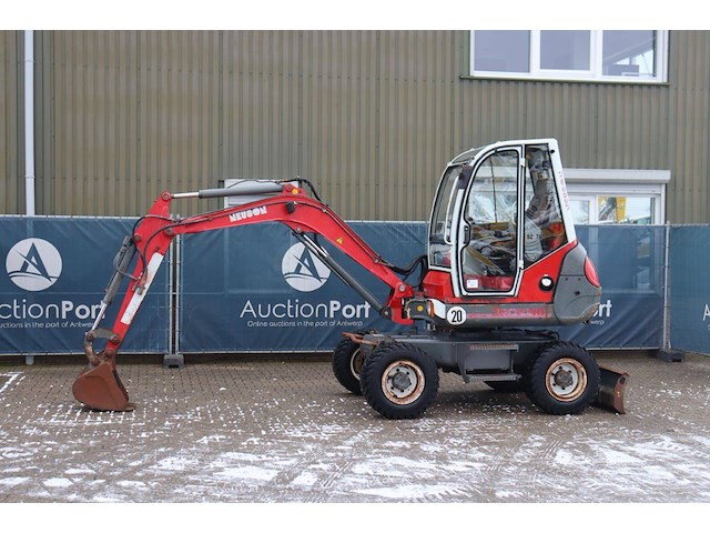 Wielgraafmachine neuson 3802wd diesel 30kw 1999 - afbeelding 1 van  1