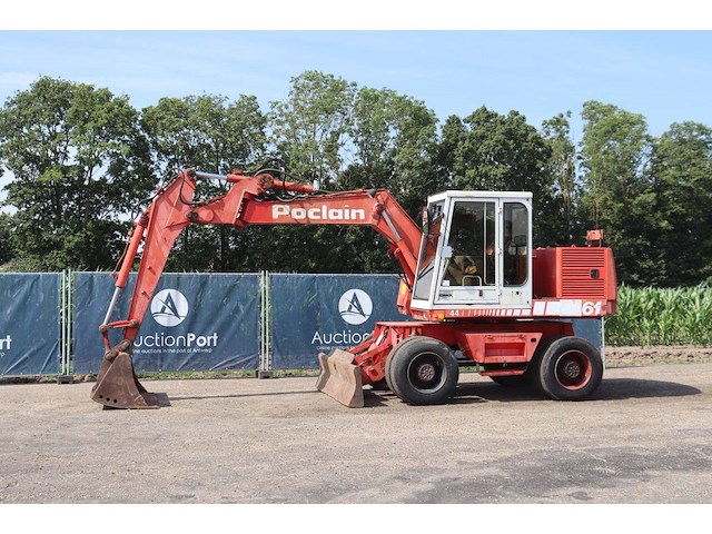 Wielgraafmachine poclain 61 diesel 50kw - afbeelding 1 van  1