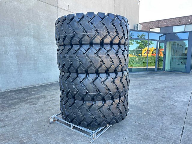 Wiellader banden - afbeelding 1 van  7