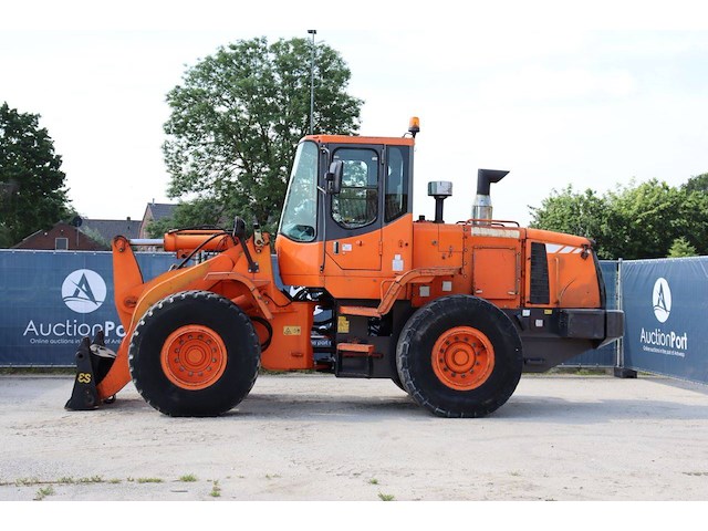 Wiellader doosan dl250 diesel 121kw 2011 - afbeelding 1 van  1