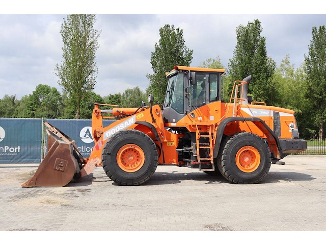 Wiellader doosan dl350-5 diesel 202kw 2016 - afbeelding 1 van  1