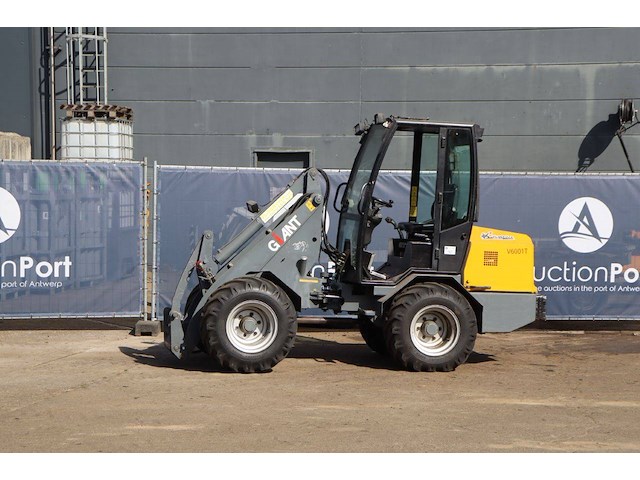Wiellader giant v6001t-cab diesel 44kw 2006 - afbeelding 1 van  1