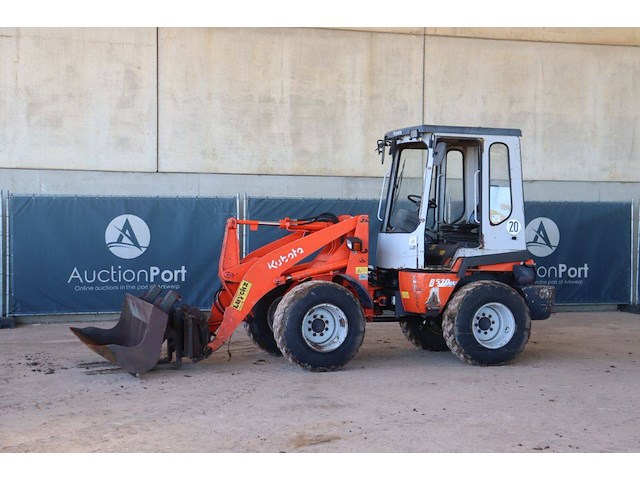 Wiellader kubota r520nh diesel 2004 - afbeelding 1 van  1