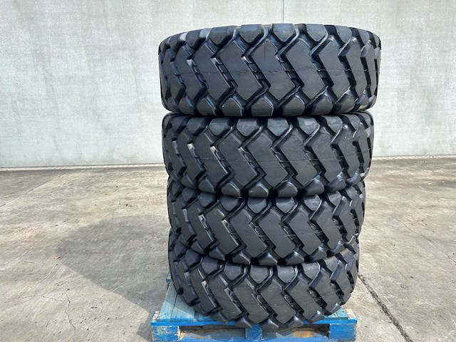 Wielladerbanden forcestone 17.5-25 nieuw - afbeelding 1 van  1