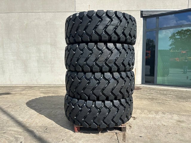 Wielladerbanden forcestone 23.5-25 nieuw - afbeelding 1 van  1