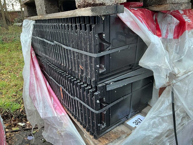 Wienerberger datura geglazuurd partij dakpannen - afbeelding 4 van  5