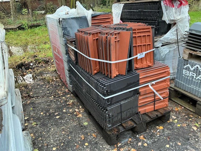 Wienerberger datura partij dakpannen - afbeelding 1 van  5