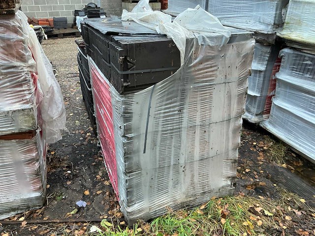 Wienerberger datura partij dakpannen - afbeelding 4 van  5