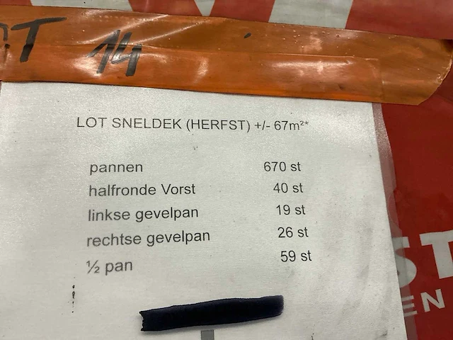 Wienerberger herfst partij sneldek- dakpan - afbeelding 1 van  3