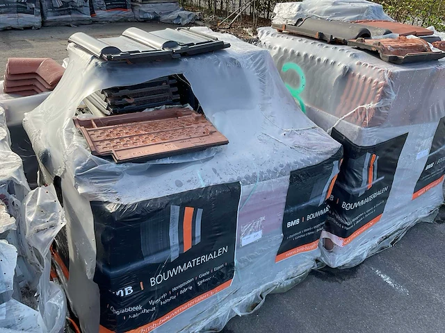 Wienerberger keramic dakpannen - afbeelding 1 van  5