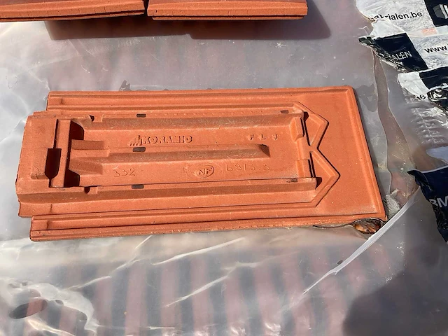 Wienerberger koramic vlakke dakpannen - afbeelding 5 van  6