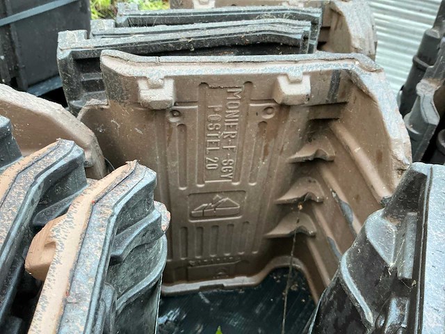 Wienerberger postel 20 partij dakpannen - afbeelding 3 van  3