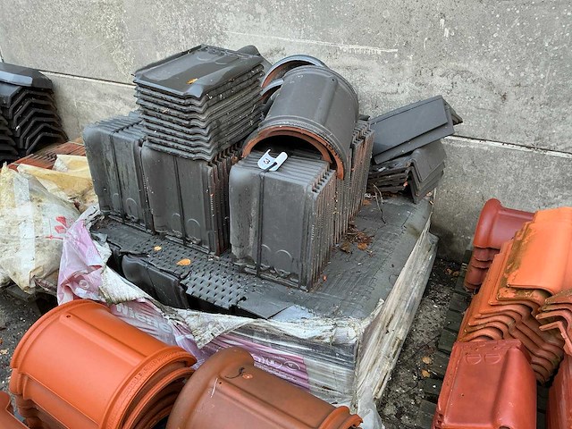 Wienerberger vario 18 partij dakpannen - afbeelding 1 van  6