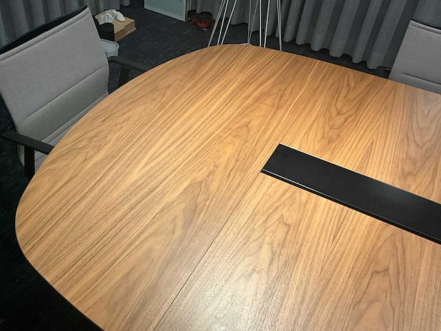 Wiesner hager design vergadertafel 410x143 - afbeelding 2 van  14