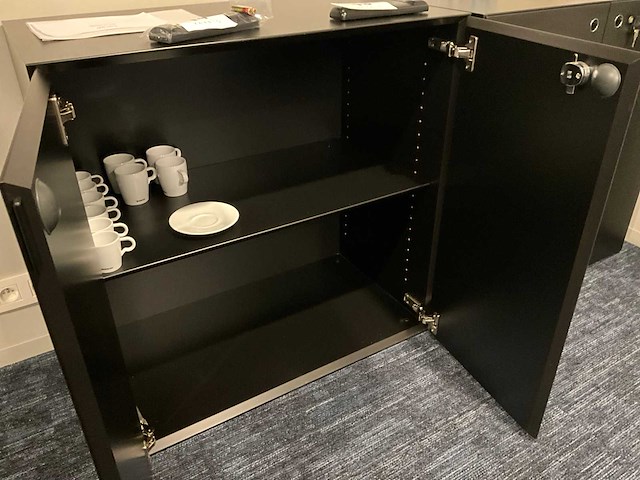 Wiesner hager design vergadertafel 410x143 - afbeelding 14 van  14