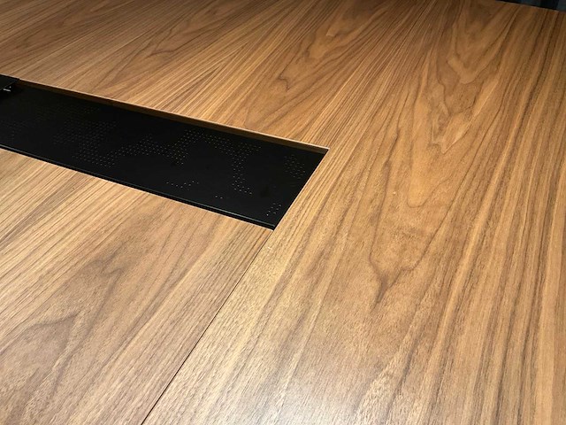 Wiesner hager design vergadertafel 410x143 - afbeelding 5 van  14